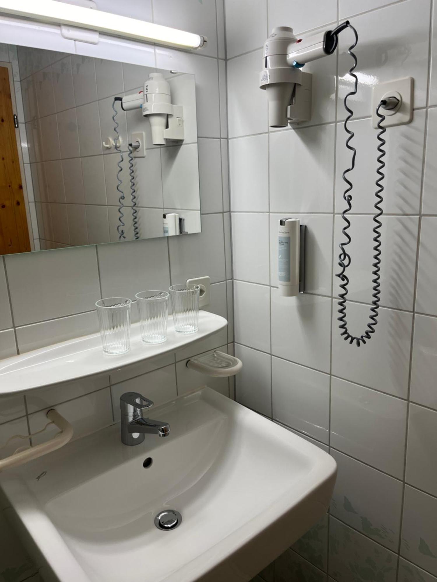 Hotel Drei Koenige Кур Екстериор снимка
