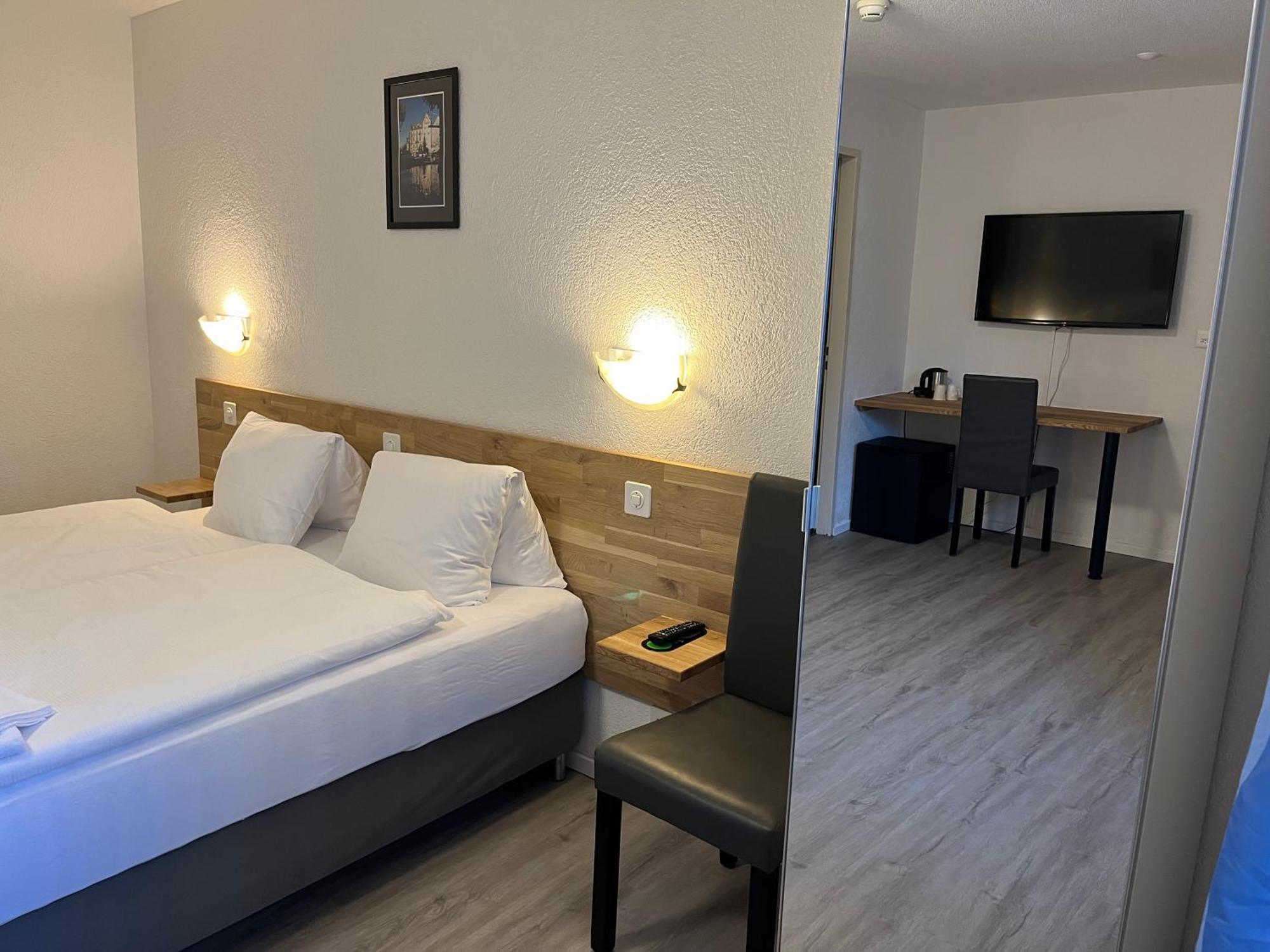 Hotel Drei Koenige Кур Екстериор снимка