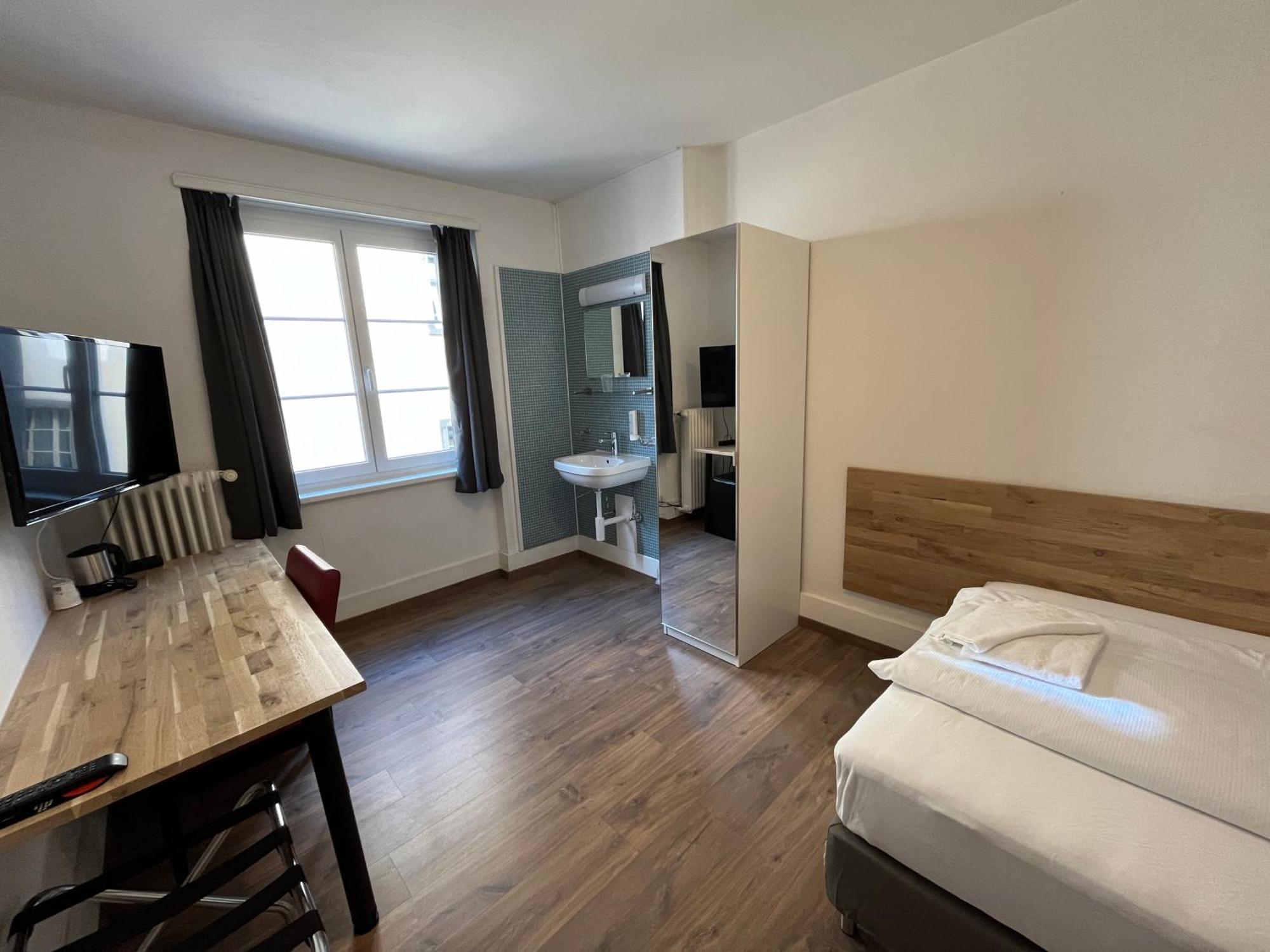 Hotel Drei Koenige Кур Екстериор снимка