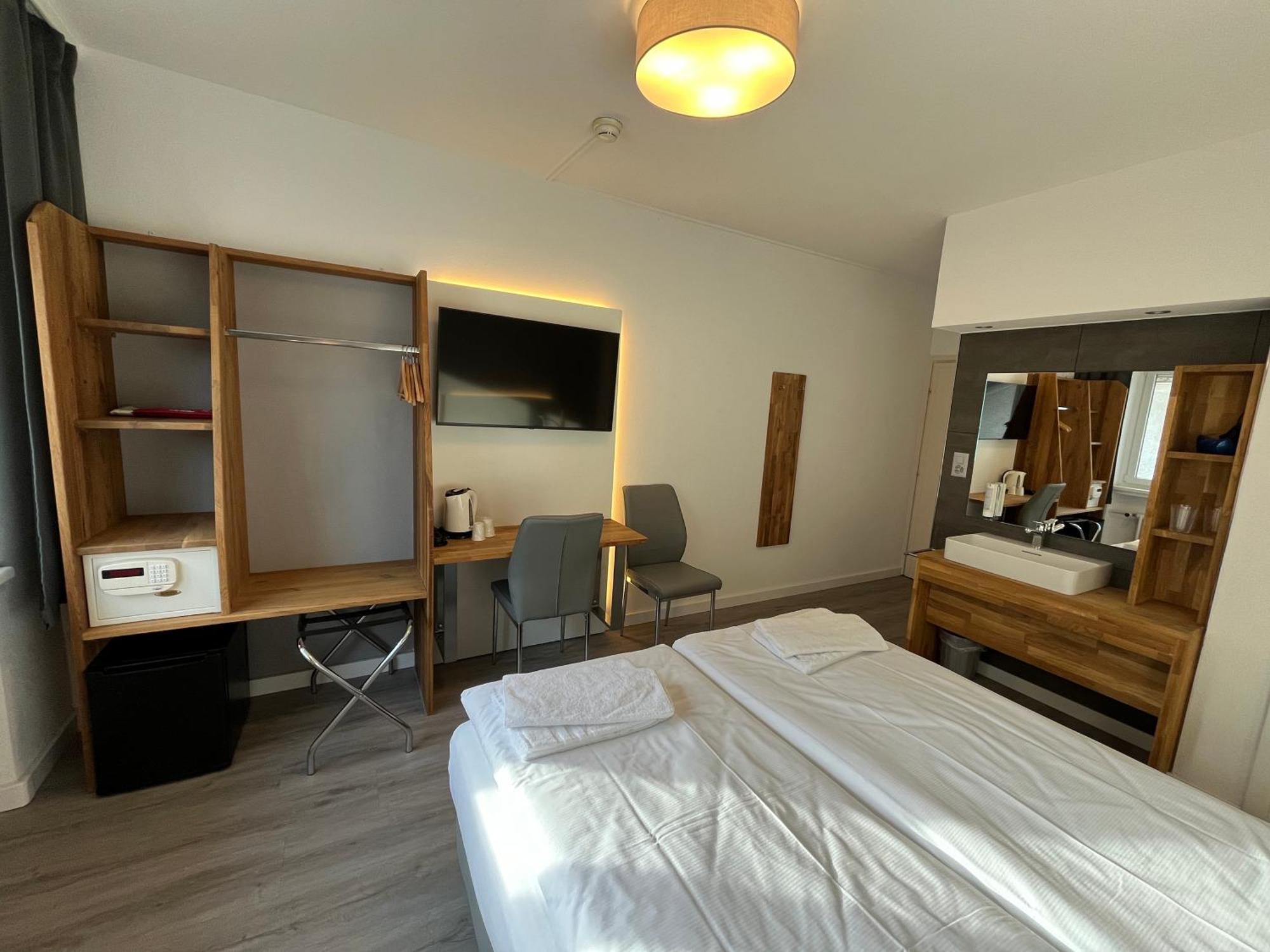 Hotel Drei Koenige Кур Екстериор снимка