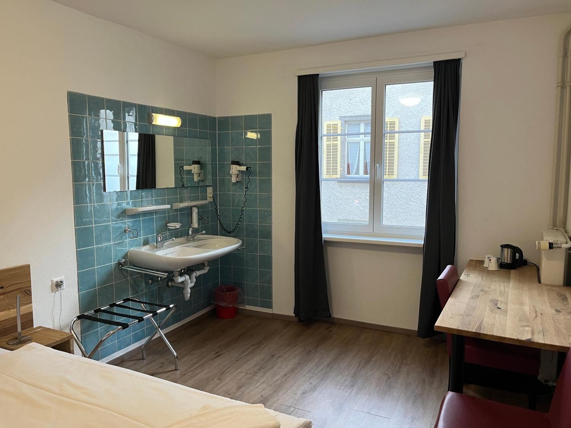 Hotel Drei Koenige Кур Екстериор снимка