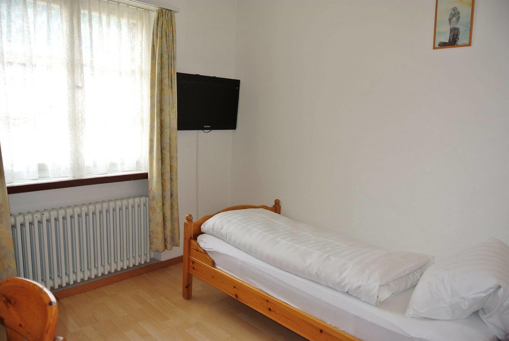 Hotel Drei Koenige Кур Екстериор снимка