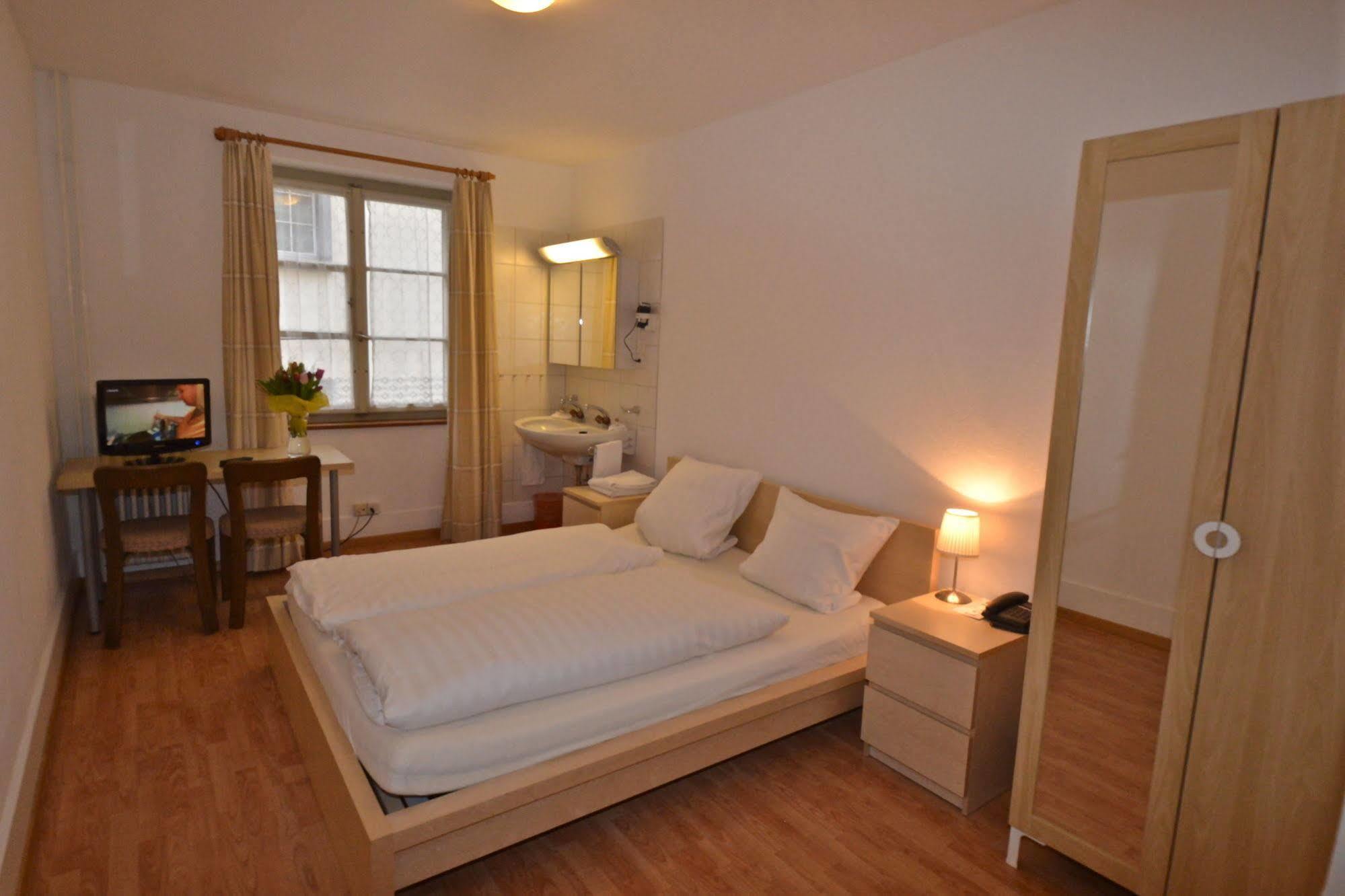 Hotel Drei Koenige Кур Екстериор снимка